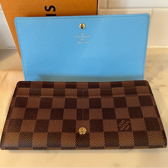 🔥NEW! Limited Special Ed. Louis Vuitton Penguin Sarah Wallet Ebene Damier - Picture 4 of 14